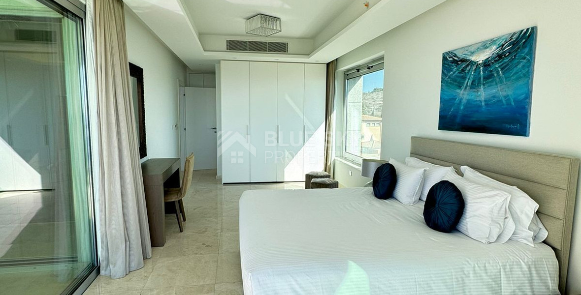 Prestigious two-bedroom apartment for sale in Pyrgos tourist area