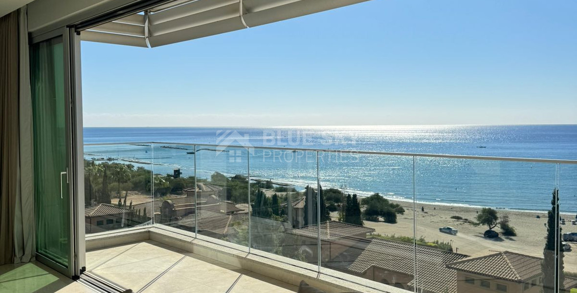 Prestigious two-bedroom apartment for sale in Pyrgos tourist area