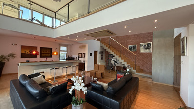 For Rent Elegant four-Bedroom Bespoke Residence in Agios Athanasios below the highway within walking distance to all amenities and easy access to schools.