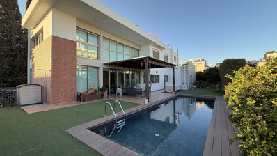 For Rent Elegant four-Bedroom Bespoke Residence in Agios Athanasios below the highway within walking distance to all amenities and easy access to schools.