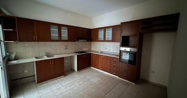 Spacious 3-Bedroom Ground Floor House for Rent in Zakaki,Limassol.