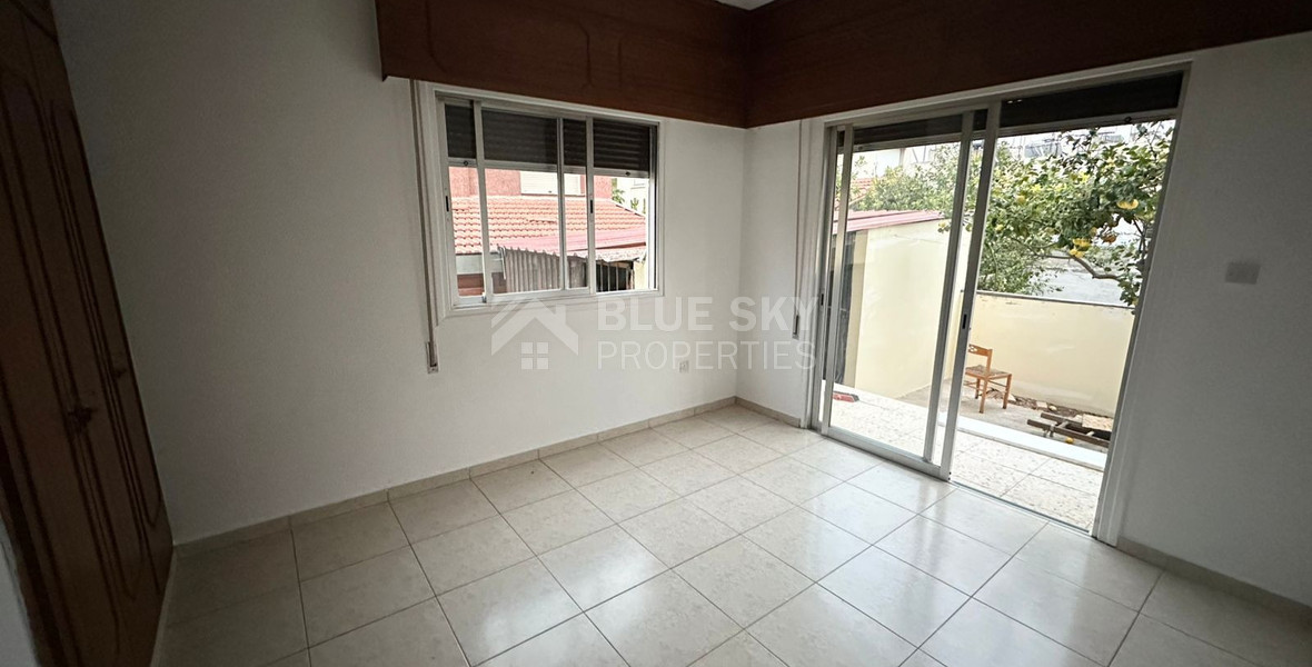 Spacious 3-Bedroom Ground Floor House for Rent in Zakaki,Limassol.