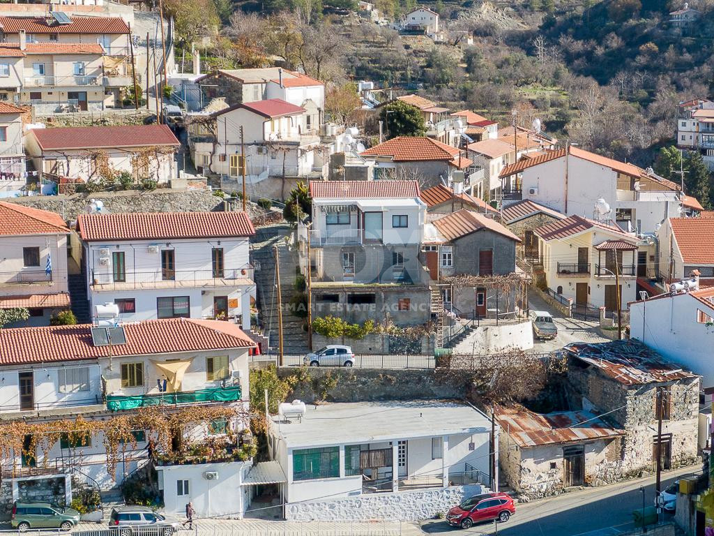 For Sale Upper Floor House with Semi-Basement in Agros, Limassol