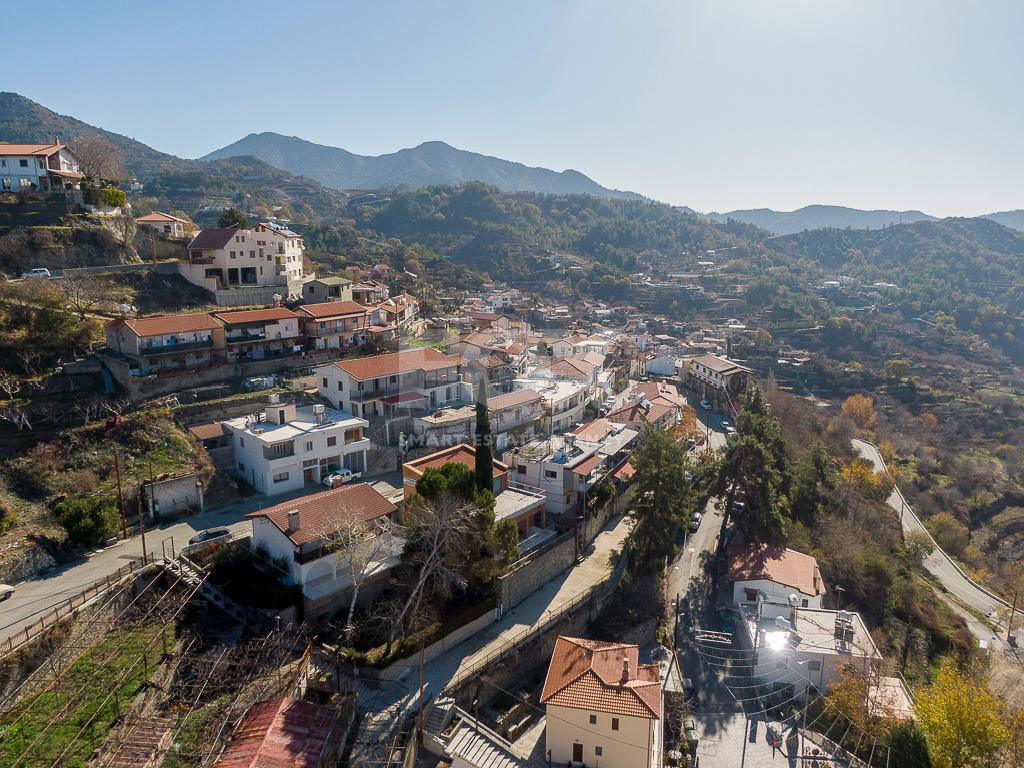 For Sale Upper Floor House with Semi-Basement in Agros, Limassol