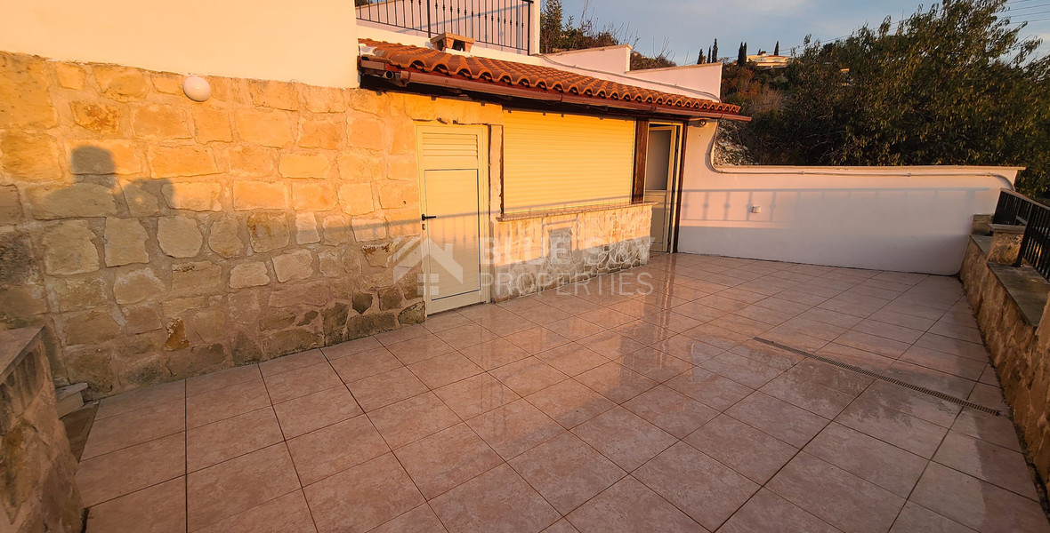 Luxury Detached four Bedroom House with unobstructed sea views and private swimming pool located in Tsada, Pafos for sale.