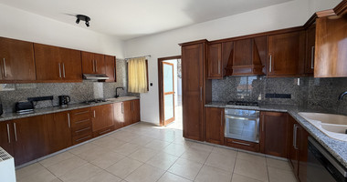 Luxury Detached four Bedroom House with unobstructed sea views and private swimming pool located in Tsada, Pafos for sale.