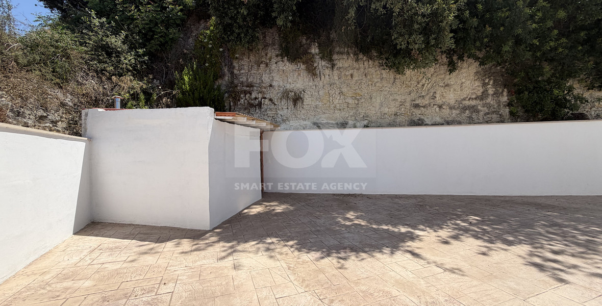 Luxury Detached four Bedroom House with unobstructed sea views and private swimming pool located in Tsada, Pafos for sale.