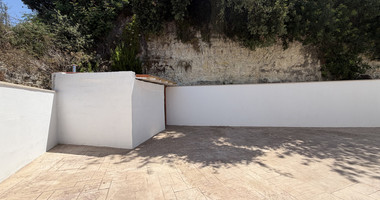 Luxury Detached four Bedroom House with unobstructed sea views and private swimming pool located in Tsada, Pafos for sale.