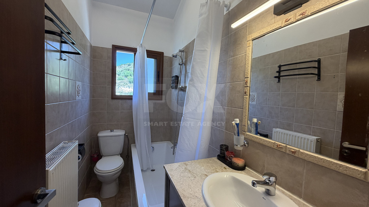 Luxury Detached four Bedroom House with unobstructed sea views and private swimming pool located in Tsada, Pafos for sale.