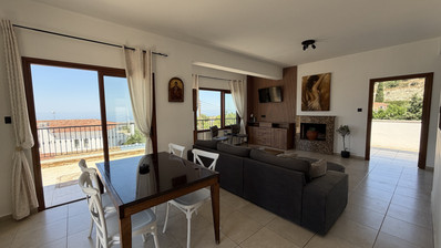 Luxury Detached four Bedroom House with unobstructed sea views and private swimming pool located in Tsada, Pafos for sale.