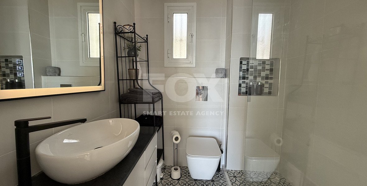 Rent: Renovated, fully furnished two bedroom ground floor apartment in the Amathusia area of Limassol, offering panoramic sea views.