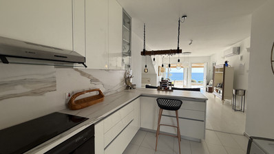 Rent: Renovated, fully furnished two bedroom ground floor apartment in the Amathusia area of Limassol, offering panoramic sea views.