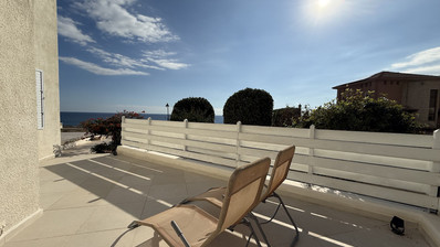 Rent: Renovated, fully furnished two bedroom ground floor apartment in the Amathusia area of Limassol, offering panoramic sea views.