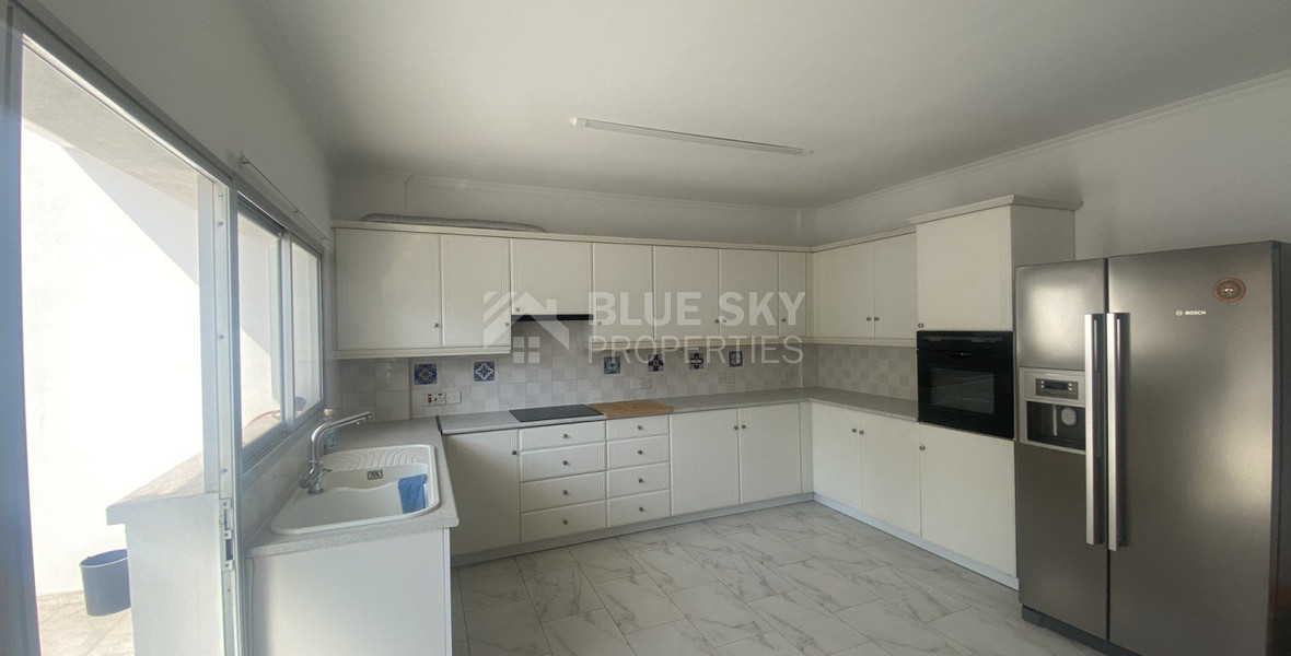 Three Bedroom Penthouse for Rent In Mesa Gitonia Limassol