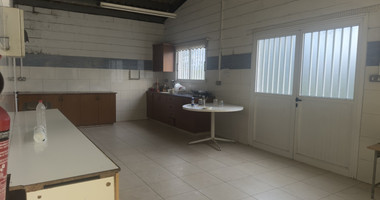 RENT: WAREHOUSE 1,000SQM ON A PLOT OF 4,000 IN THE INDUSTRIAL AGREA OF AGIOS SYLAS