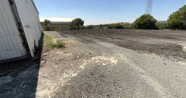 FOR RENT SPACIOUS 850 m2 WAREHOUSE ON A 2,500 m2 PLOT IN THE INDUSTRIAL AREA OF YPSONAS