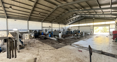 FOR RENT SPACIOUS 850 m2 WAREHOUSE ON A 2,500 m2 PLOT IN THE INDUSTRIAL AREA OF YPSONAS