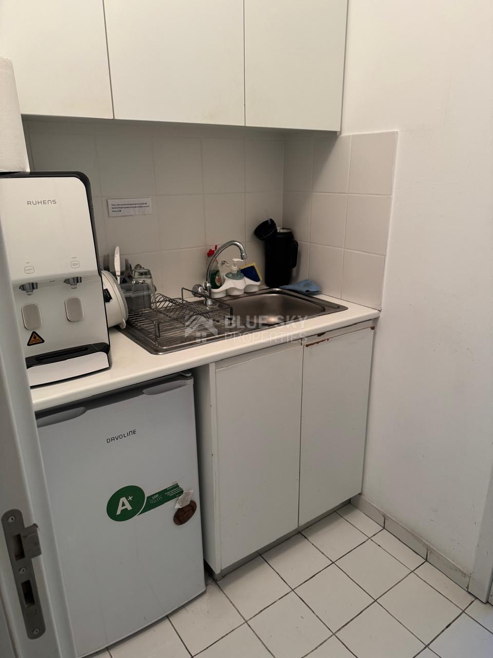 Office for Rent 250m2 in Agia Zoni