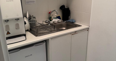 Office for Rent 250m2 in Agia Zoni