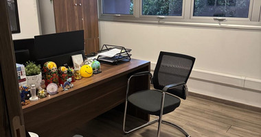 Office for Rent 250m2 in Agia Zoni