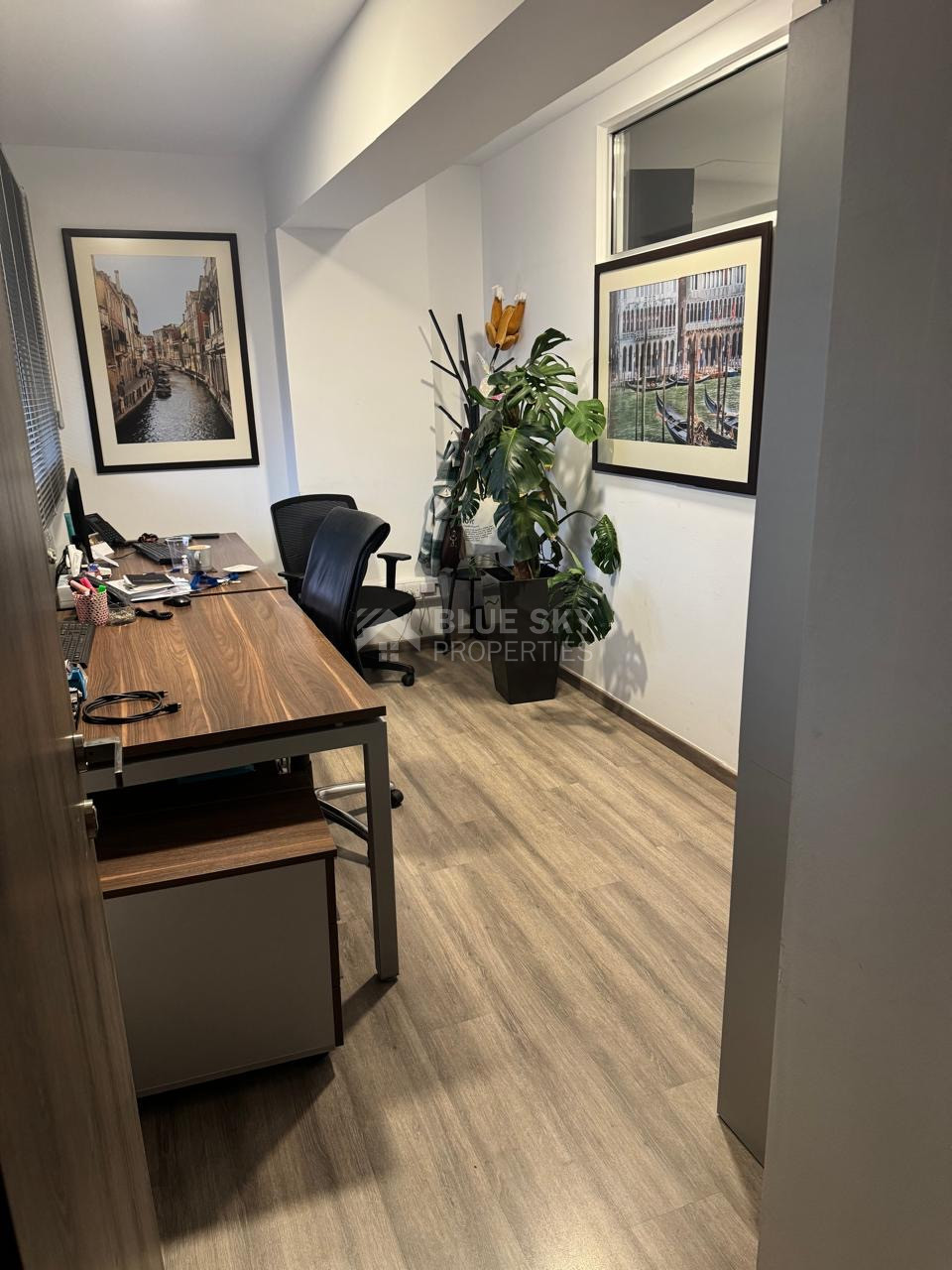 Office for Rent 250m2 in Agia Zoni