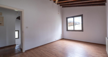 Three bedroom house in Tala  Community , in Paphos