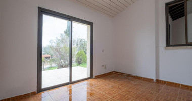 Three bedroom house in Tala  Community , in Paphos