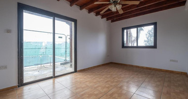 Three bedroom house in Tala  Community , in Paphos