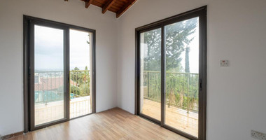 Three bedroom house in Tala  Community , in Paphos