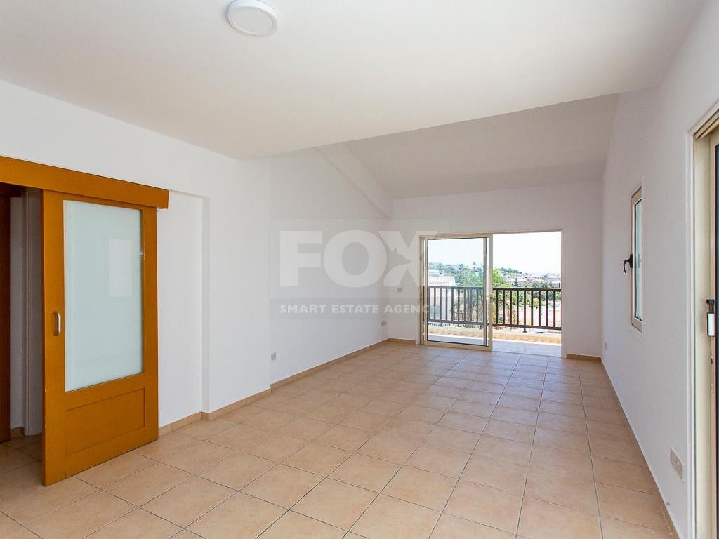 Two-Bedroom Ground Floor Apartment with Yard and Sea View in Chloraka, Paphos