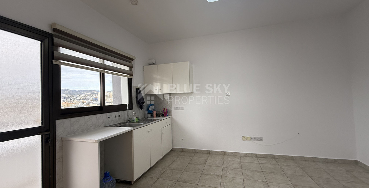 RENT: OFFICES 130 SQM OPTIONAL FURNISHED ON MAIN GRIVA DIGENI AVENUES, NEAPOLIS