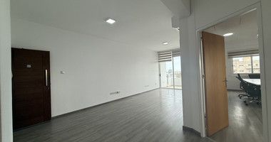 RENT: OFFICES 130 SQM OPTIONAL FURNISHED ON MAIN GRIVA DIGENI AVENUES, NEAPOLIS