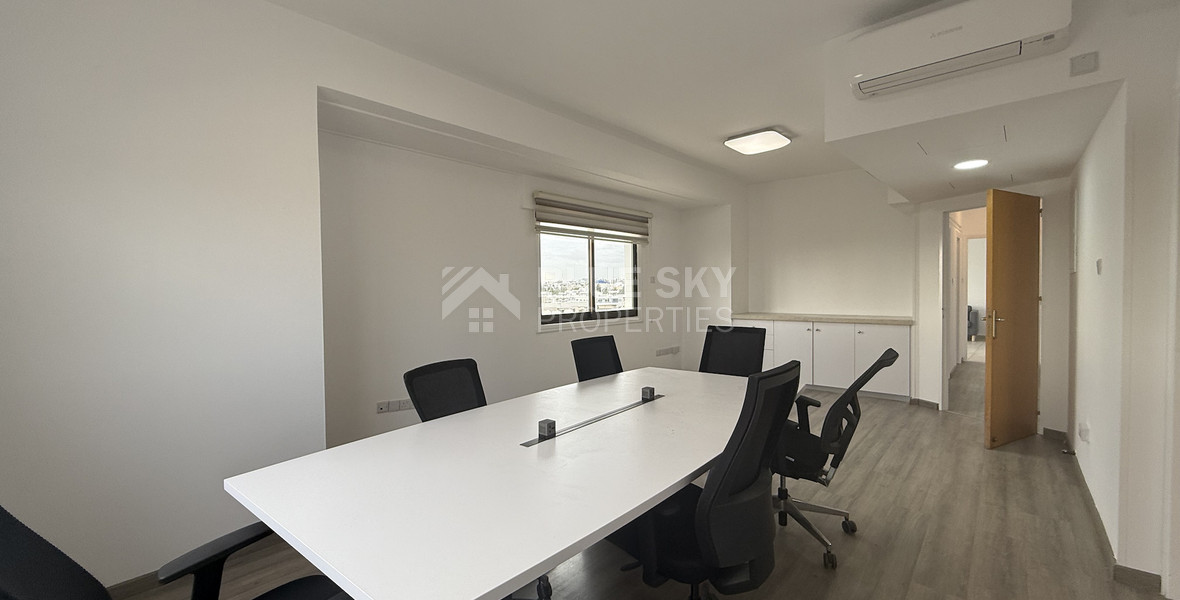 RENT: OFFICES 130 SQM OPTIONAL FURNISHED ON MAIN GRIVA DIGENI AVENUES, NEAPOLIS