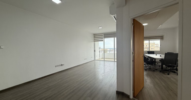 RENT: OFFICES 130 SQM OPTIONAL FURNISHED ON MAIN GRIVA DIGENI AVENUES, NEAPOLIS