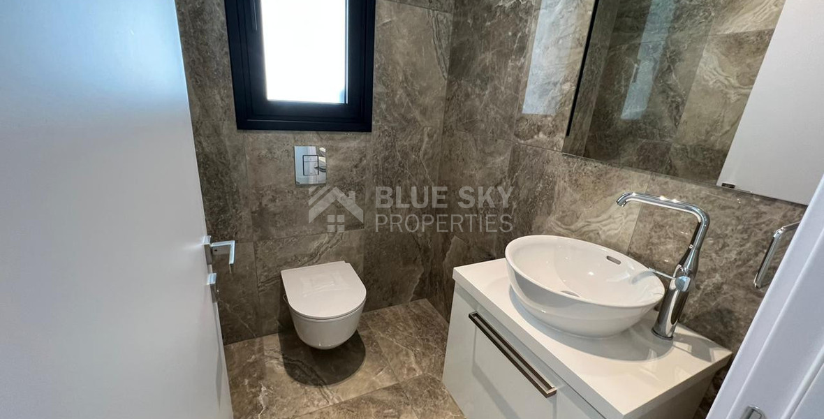 Luxurious Three Bedroom Apartment for rent in Germasogeia with Three Bathrooms and Pool