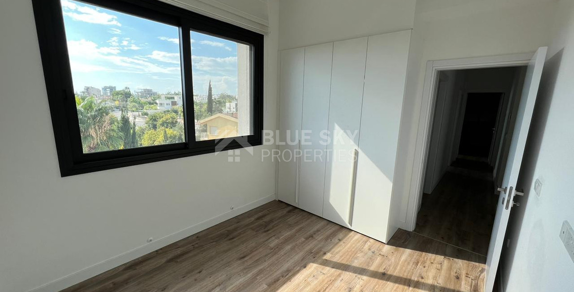 Luxurious Three Bedroom Apartment for rent in Germasogeia with Three Bathrooms and Pool