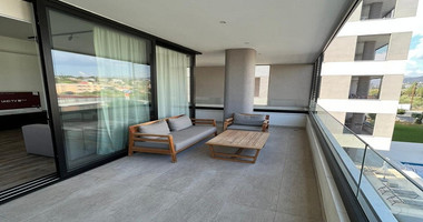 Luxurious Three Bedroom Apartment for rent in Germasogeia with Three Bathrooms and Pool