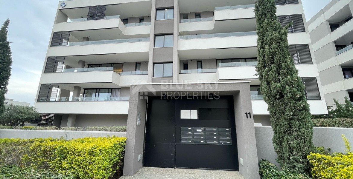 Luxurious Three Bedroom Apartment for rent in Germasogeia with Three Bathrooms and Pool