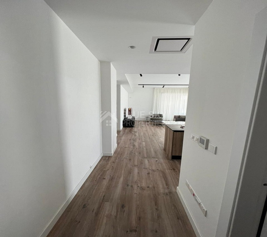 Luxurious Three Bedroom Apartment for rent in Germasogeia with Three Bathrooms and Pool