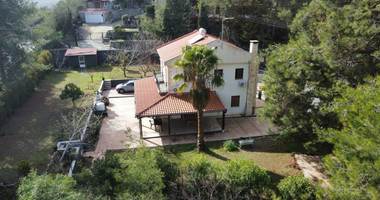 Detached 4-Bedroom House on Large Plot in Moniatis: Complete Privacy & Nature
