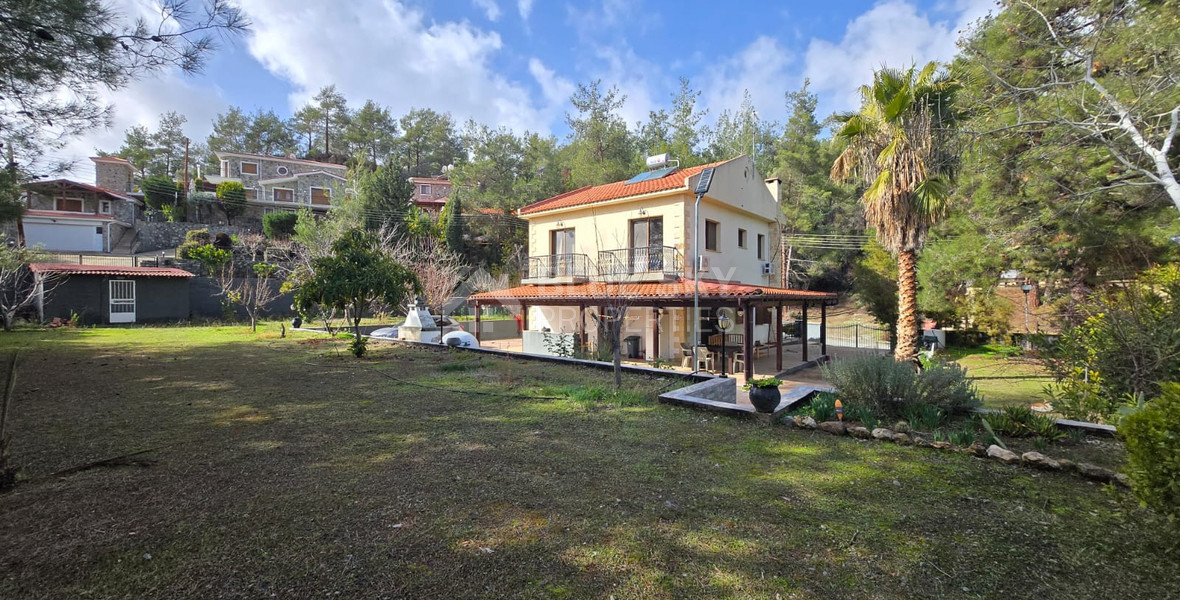 Detached 4-Bedroom House on Large Plot in Moniatis: Complete Privacy & Nature