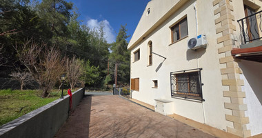 Detached 4-Bedroom House on Large Plot in Moniatis: Complete Privacy & Nature