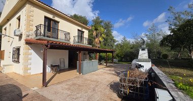 Detached 4-Bedroom House on Large Plot in Moniatis: Complete Privacy & Nature