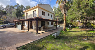 Detached 4-Bedroom House on Large Plot in Moniatis: Complete Privacy & Nature