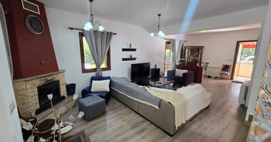 Detached 4-Bedroom House on Large Plot in Moniatis: Complete Privacy & Nature