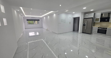 Modern Fully Furnished Three-Bedroom En-Suite Apartment in Gated Beachfront Complex: 60m to the Beach