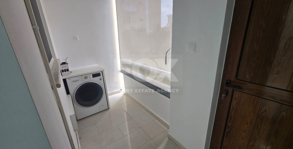 Modern Fully Furnished Three-Bedroom En-Suite Apartment in Gated Beachfront Complex: 60m to the Beach