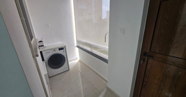 Modern Fully Furnished Three-Bedroom En-Suite Apartment in Gated Beachfront Complex: 60m to the Beach