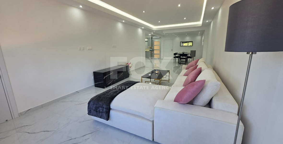 Modern Fully Furnished Three-Bedroom En-Suite Apartment in Gated Beachfront Complex: 60m to the Beach