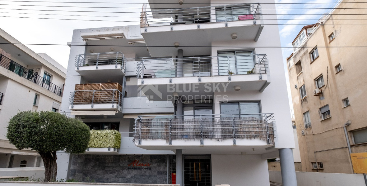 Elegant Three-Bedroom Penthouse with Roof Garden for Rent in the Heart of Limassol City Centre